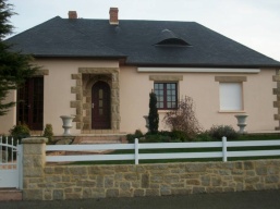 Oisseau (53300)